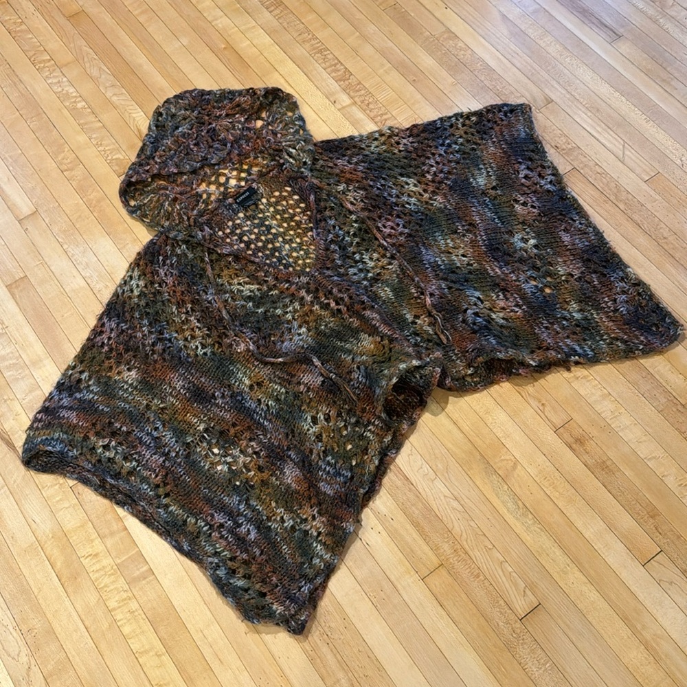 Express poncho cape shrug size L